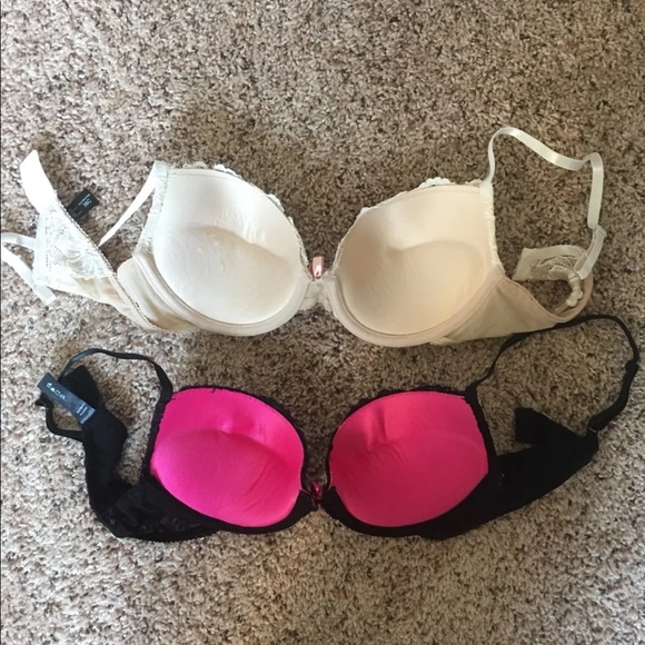 Bras - Picture 2 of 3
